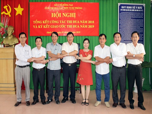 thi dua cum du phong.jpg