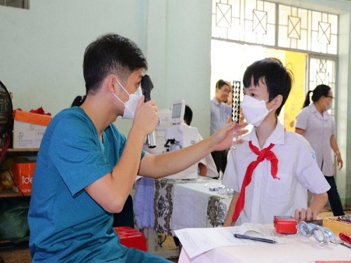 khám mắt1.jpg